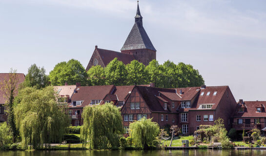 HOTEL WALDHOF AUF HERRENLAND (B&B) Mölln