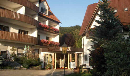 LANDIDYLL HOTEL ZUM ALTEN SCHLOß Kirchensittenbach