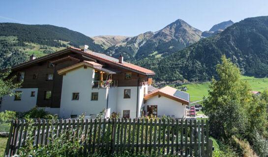 HOTEL CUNTERA Curaglia