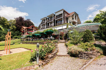 HOTEL SCHÖNBÜHL Hilterfingen