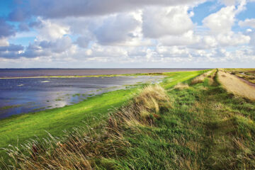 FAMILIEN- & APARTHOTEL STRANDHOF Tossens