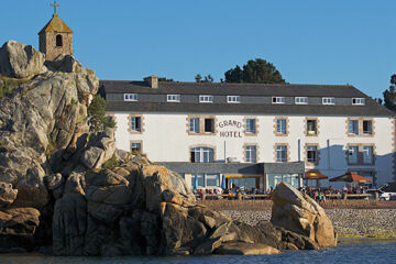 LE GRAND HÔTEL DE PORT BLANC Penvenan