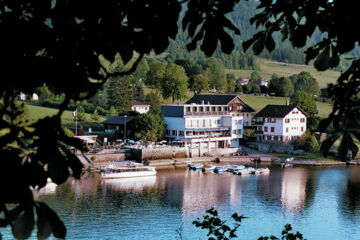 HÔTEL LES RIVES DU DOUBS Les Brenets