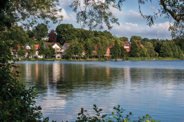 HOTEL WALDHOF AUF HERRENLAND (B&B) Mölln