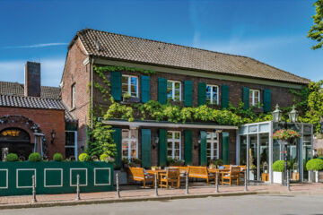 WELLINGS ROMANTIK HOTEL ZUR LINDE (B&B) Moers