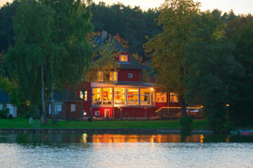 LEUTLOFF´S WIRTSHAUS AM SEE (B&B) Zeuthen