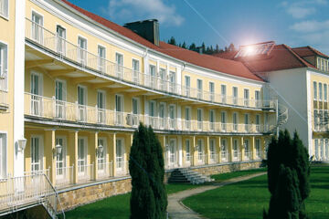 AKZENT HOTEL AM BURGHOLZ Bad Tabarz