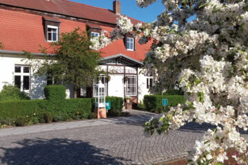 HOTEL ALTE FÖRSTEREI KLOSTER ZINNA (B&B) Jüterbog