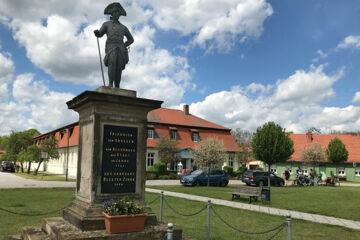 HOTEL ALTE FÖRSTEREI KLOSTER ZINNA (B&B) Jüterbog